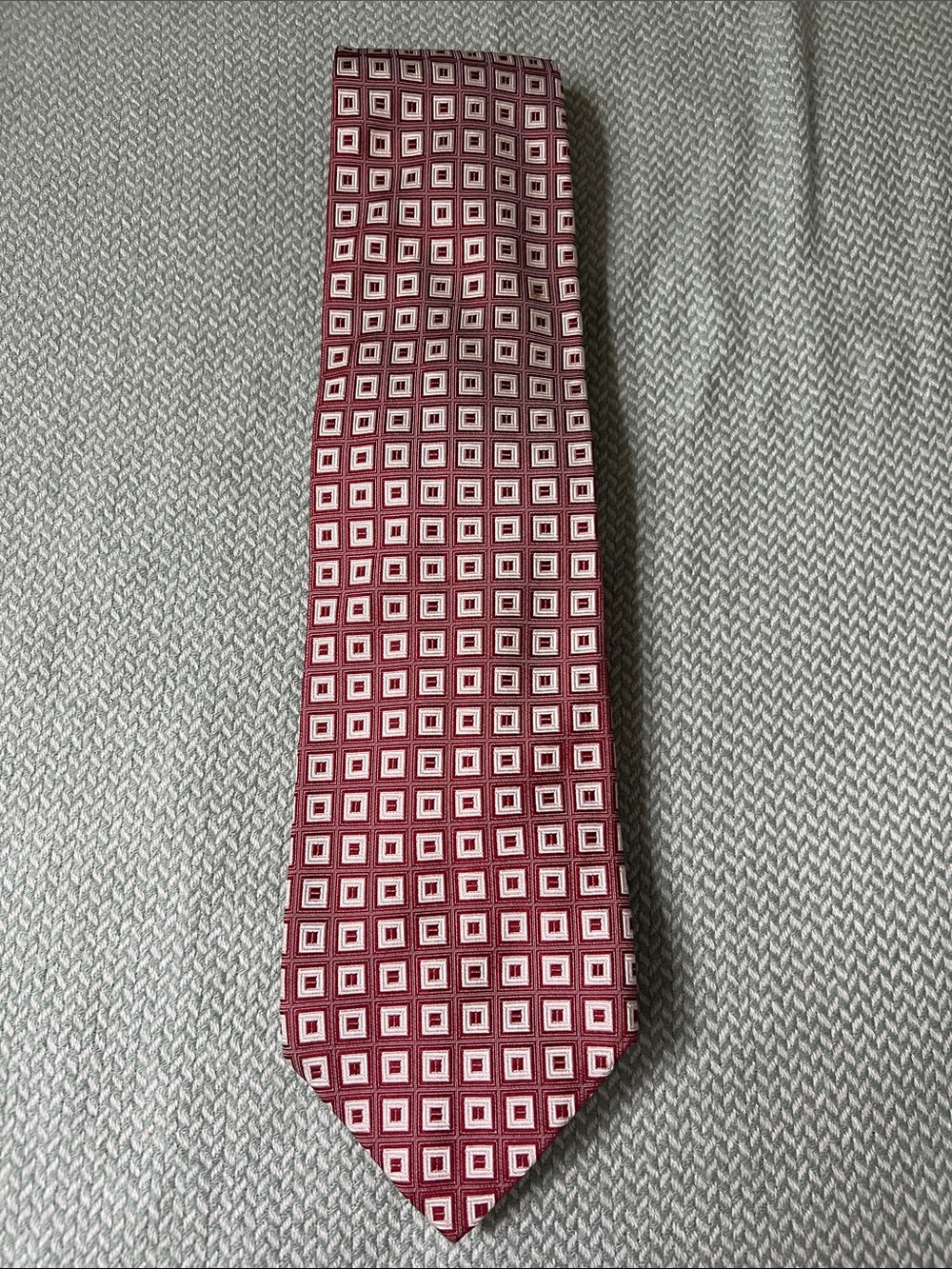 Brooks Brothers Red and White Geometric Silk Tie